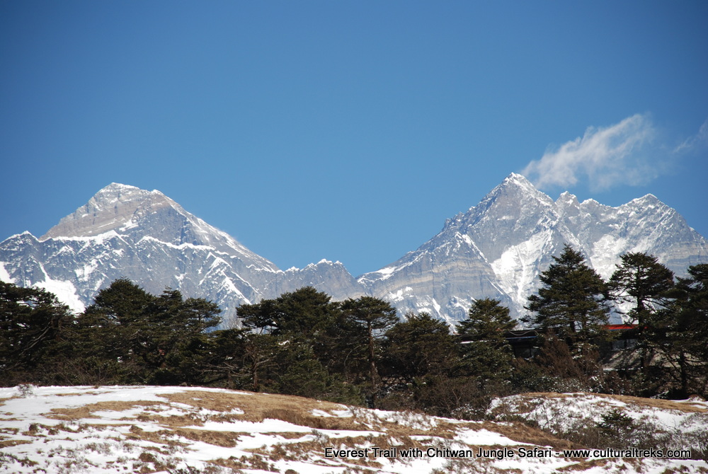 Everest Trail and Chitwan Jungle Safari