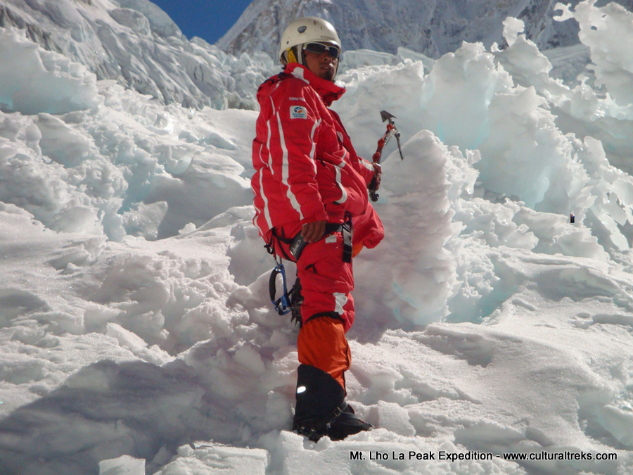 Lho La Peak 6,036m Expedition (Khumbu Tse)