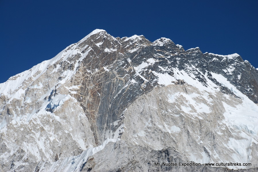 Mt. Nuptse Climbing