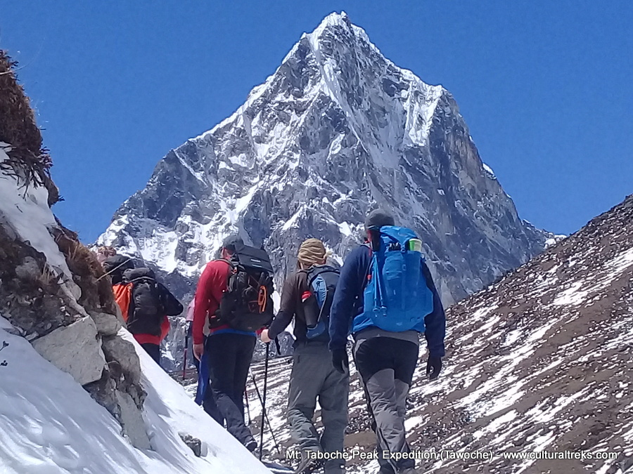 Mt. Taboche Peak Expedition