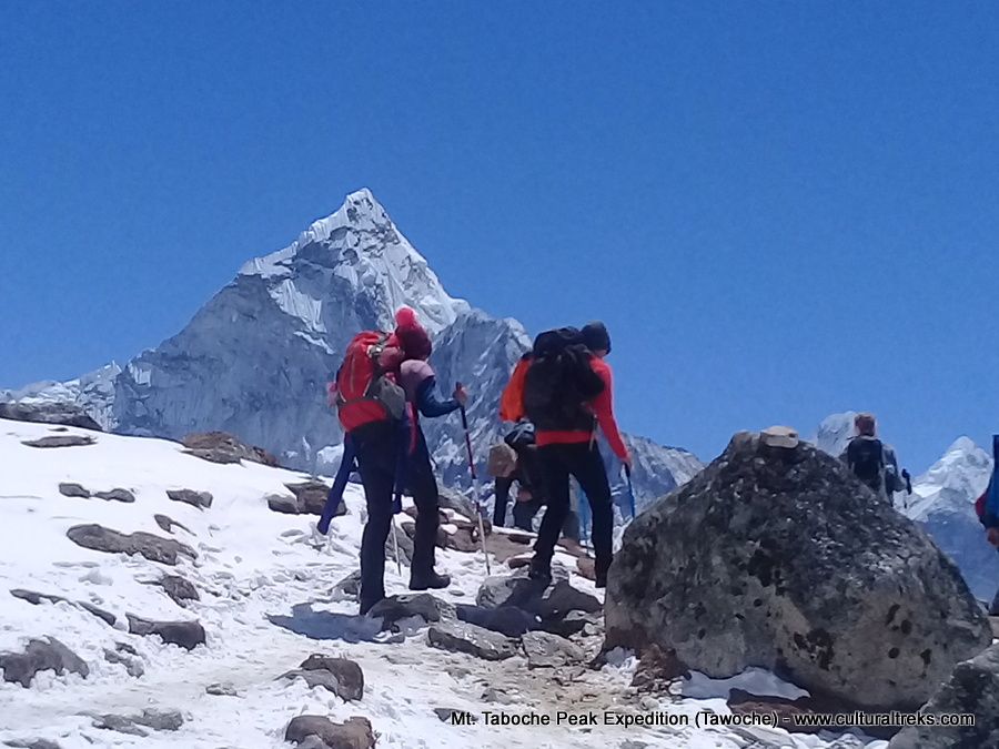 Mt. Tawoche Peak Expedition