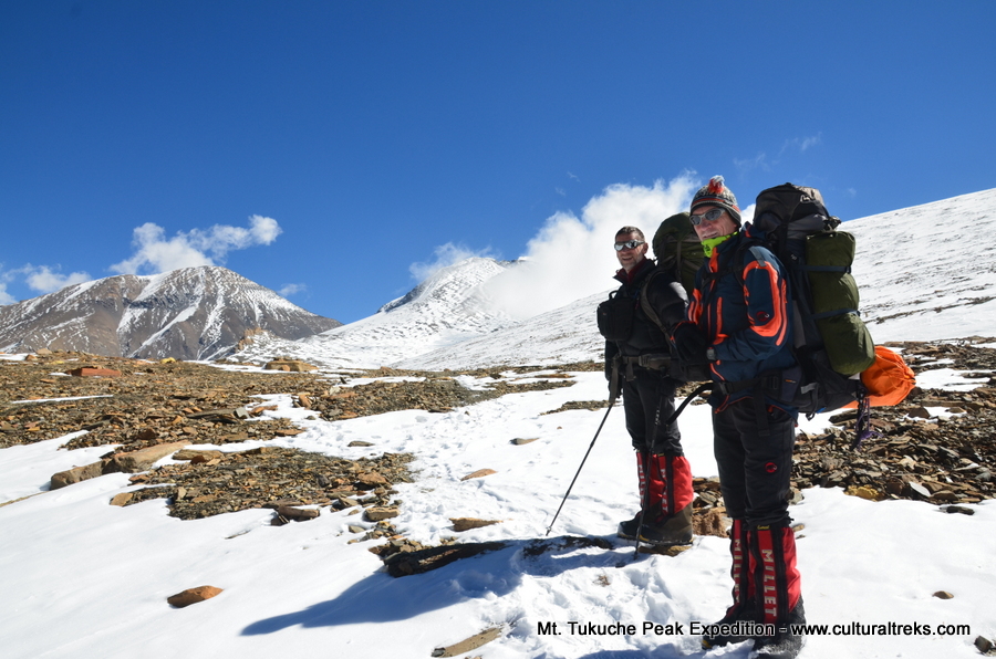Tukcuhe Peak Climbing