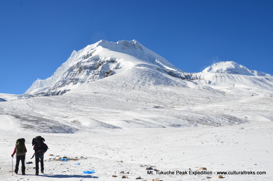 Tukcuhe Peak Climbing