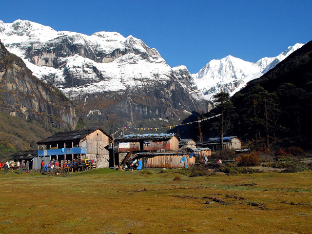 Makalu Base Camp with Sherpani Pass