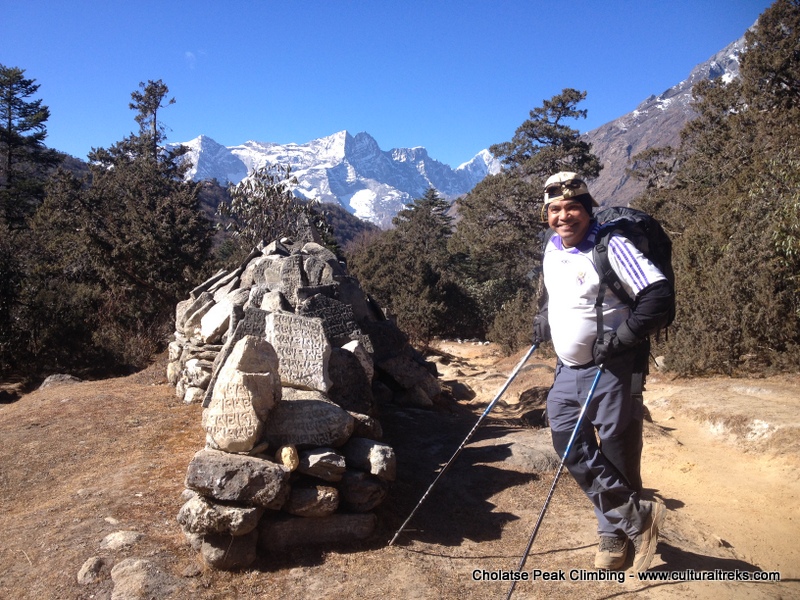 Cholatse Peak Expedition