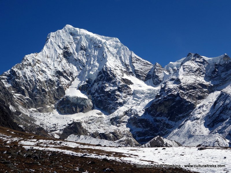 Cholatse Peak Expedition