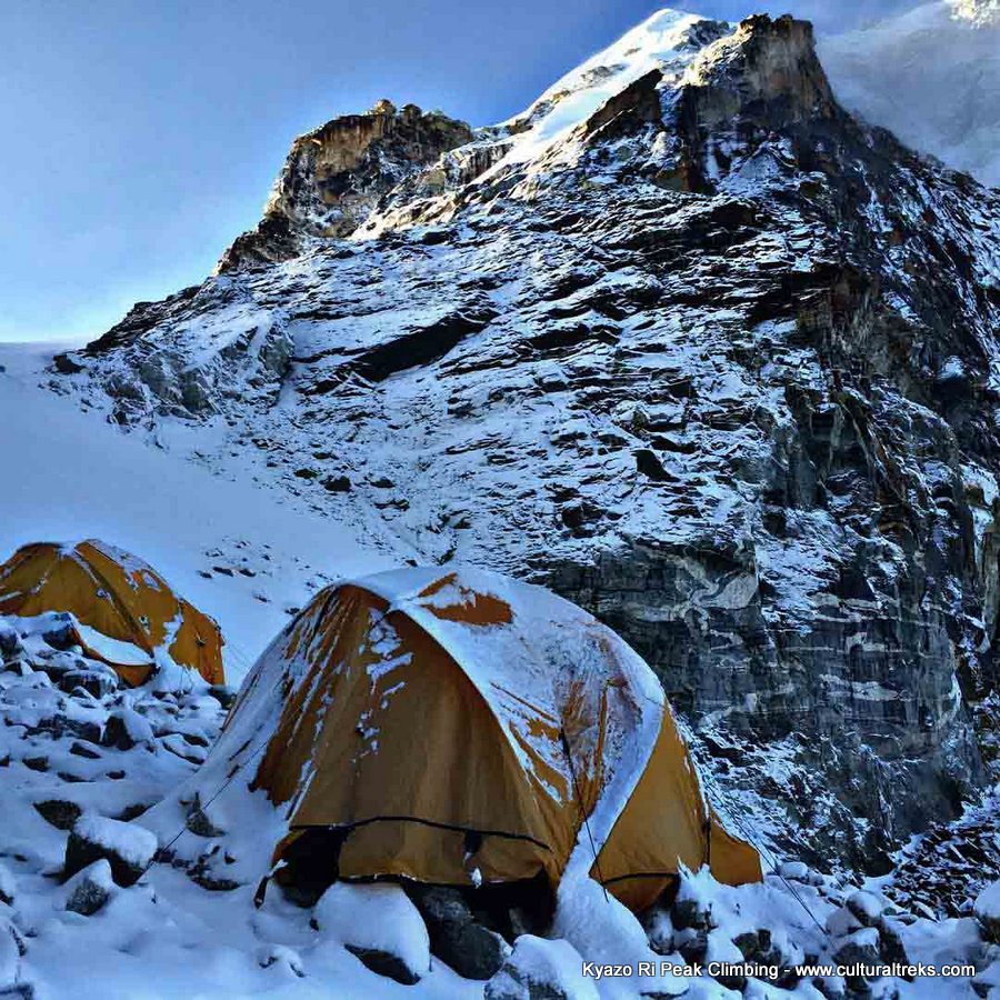 Kyazo Ri Peak Climbing