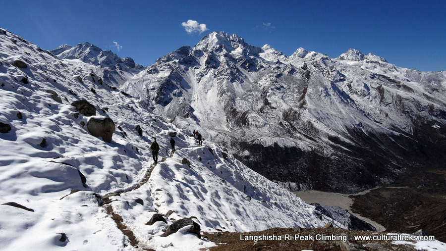Langshisha Ri Peak Climbing - Langtang Valley