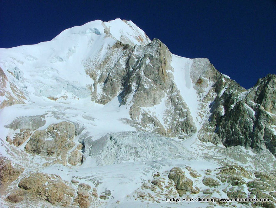 Larkya Peak Climbing - Manaslu Region