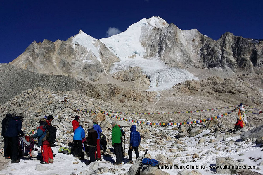 Larkya Peak Climbing - Manaslu Region