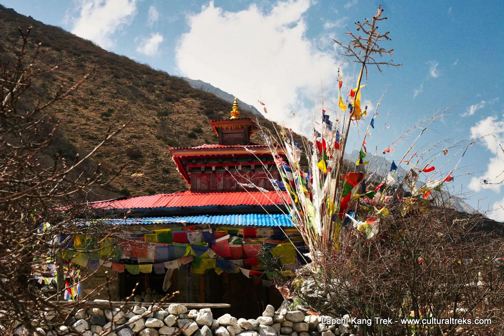 Lapchi Kang Trek